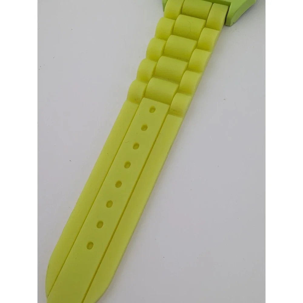 Geneva Women's Watch 38mm Case Lime Green Silicone Band- New Battery
